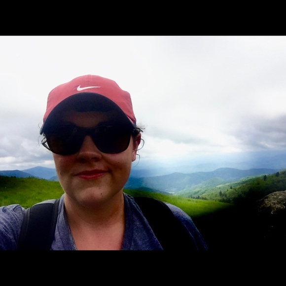 Meet your Posher, Jen - Picture 1 of 1